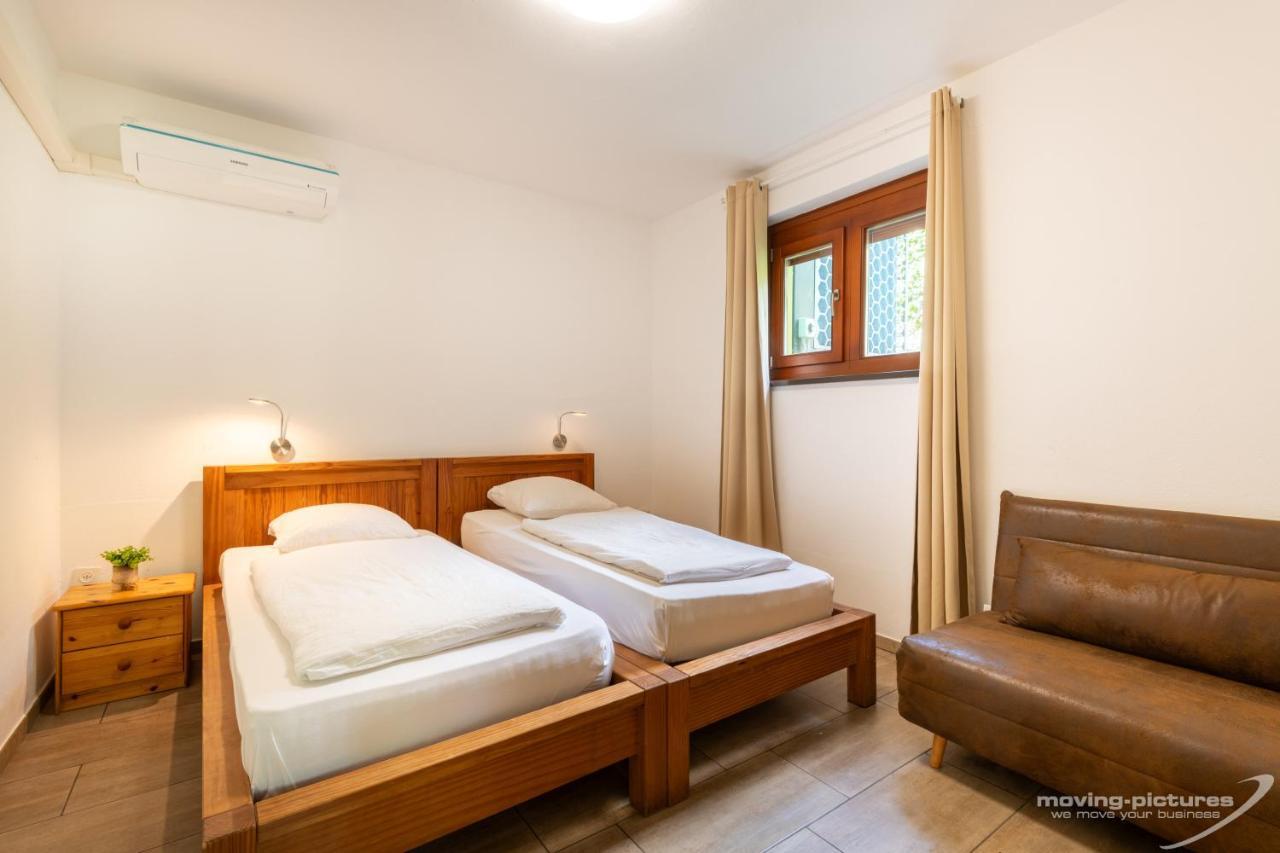 Bamboohouse Motel Riazzino Exterior photo